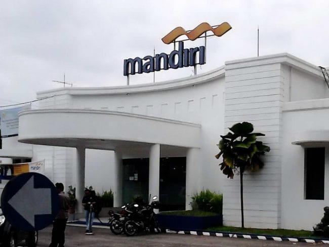 Gedung cabang kantor Mandiri. |Pict by. alamatbank.com