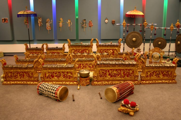 alat musik tradisional bali