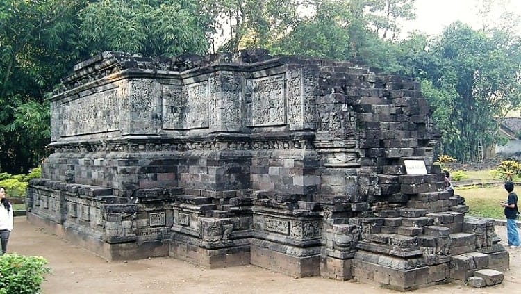 Candi Surawarna