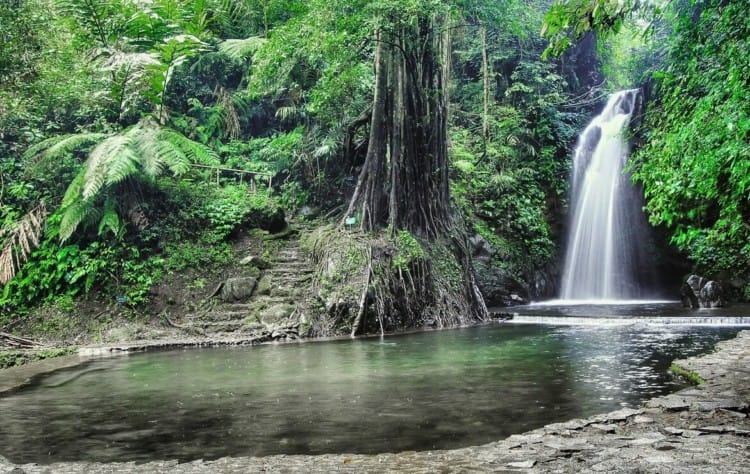 air terjun putri