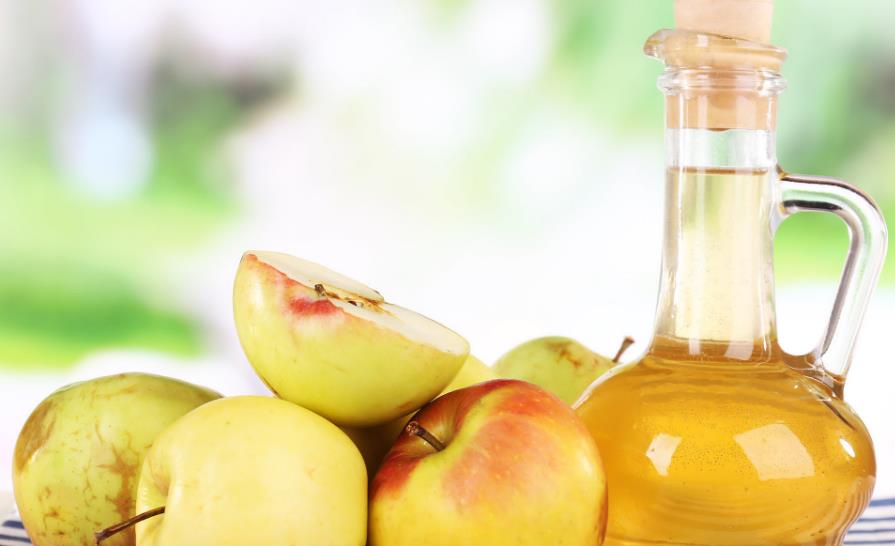 cuka apel dari bakteri fermentasi apel 