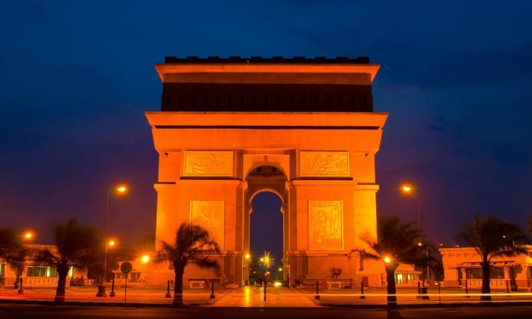 monumen simpang lima kediri