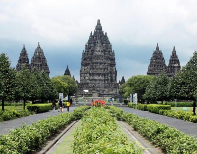 Patung Roro Jonggrang di Candi Prambanan, Sebuah Dongeng dan Fakta